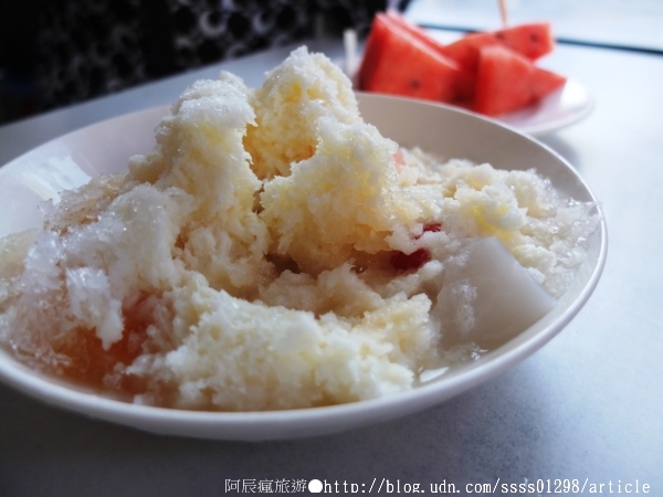 莉莉水果店:【美食特搜。台南中西區】莉莉水果店。水果新鮮甜美 冰品沁涼消暑 陪伴台南府城走過一甲子