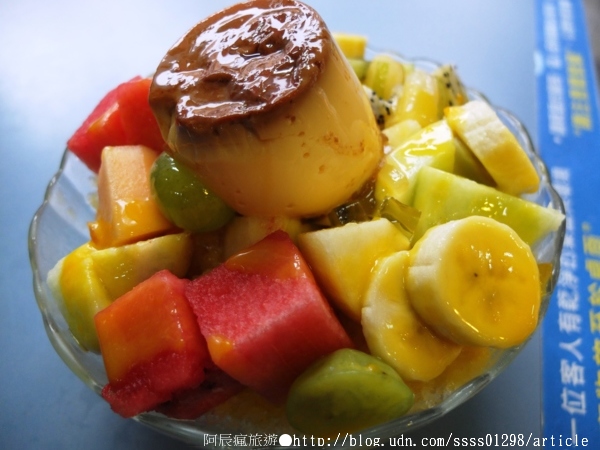 裕成水果店:【美食特搜。台南中西區】裕成水果店。水果堆疊如山 招牌必吃鮮果冰 明星級光環水果店