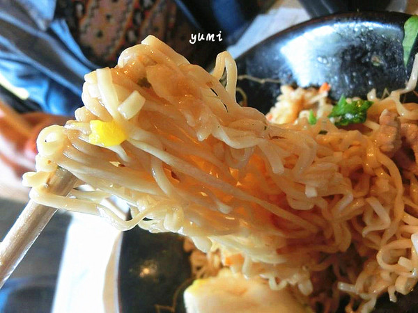 保哥黑輪:【台南食記】泡麵用炒的?孔廟巷弄內美味炒泡麵@保哥黑輪