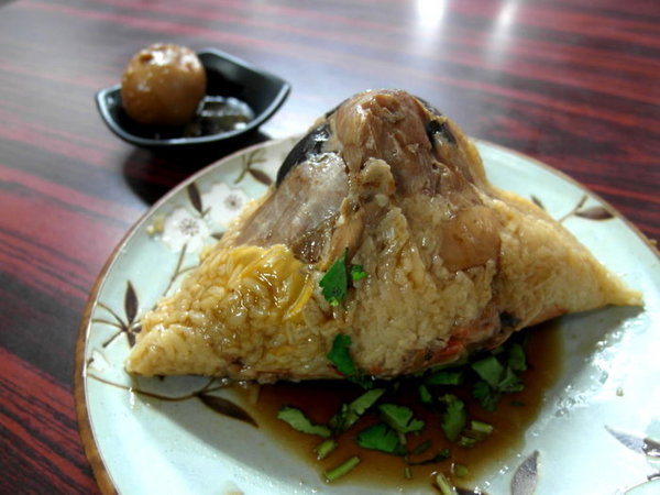 再發號百年八寶肉粽(總店):台南||百年老店【再發號】-用料實在,神等級美味粽子!