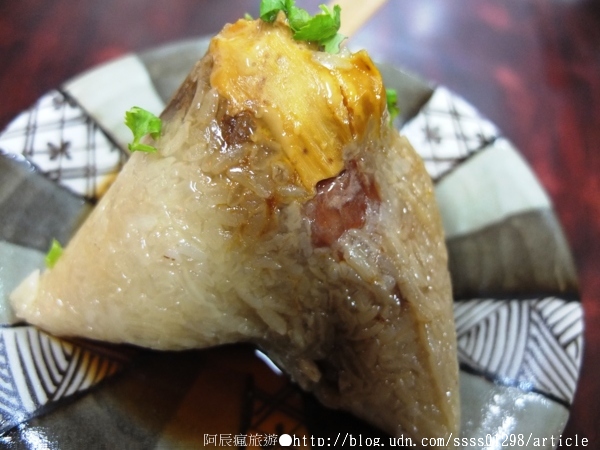 再發號百年八寶肉粽(總店):【美食特搜。台南中西區】再發號肉粽(總店)。府城百年歷史老店 招牌肉粽飄香傳承143年