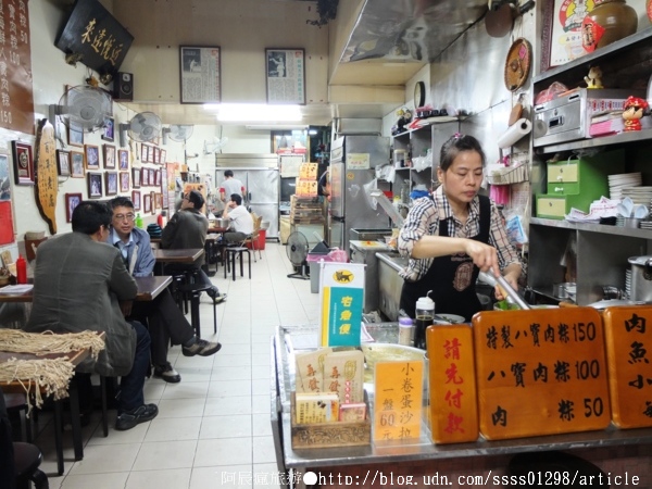 再發號百年八寶肉粽(總店):【美食特搜。台南中西區】再發號肉粽(總店)。府城百年歷史老店 招牌肉粽飄香傳承143年