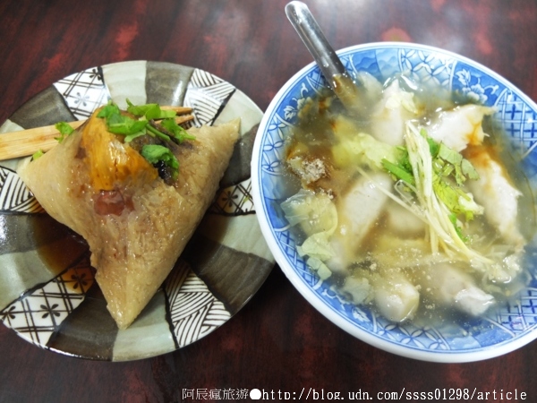 再發號百年八寶肉粽(總店):【美食特搜。台南中西區】再發號肉粽(總店)。府城百年歷史老店 招牌肉粽飄香傳承143年