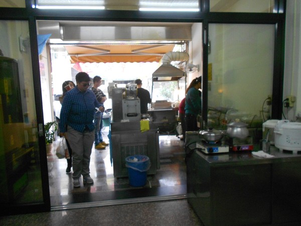 府城黃家蝦捲(原鴨母寮蝦捲)：府城黃家蝦捲