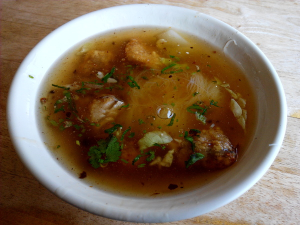 阿川紅燒魚土魠魚羹:【中西區】阿川紅燒土魠魚焿。海安路人氣小吃之一