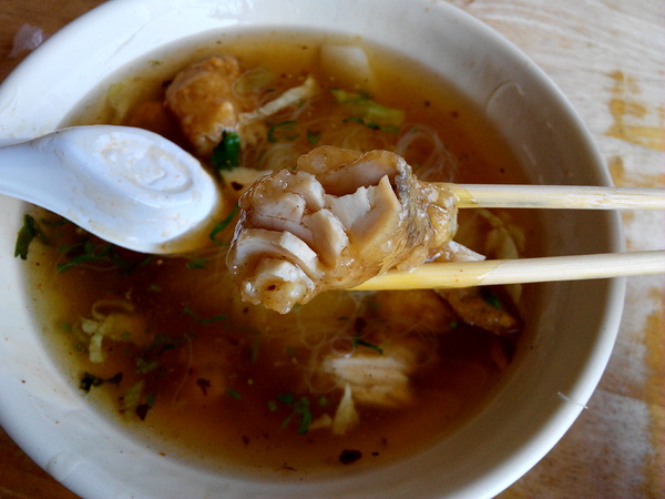 阿川紅燒魚土魠魚羹:【中西區】阿川紅燒土魠魚焿。海安路人氣小吃之一