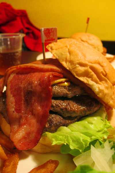 美式餐廳AJ Burger：[台南]平價美味學生最愛的漢堡在這!!!!! AJ Burger