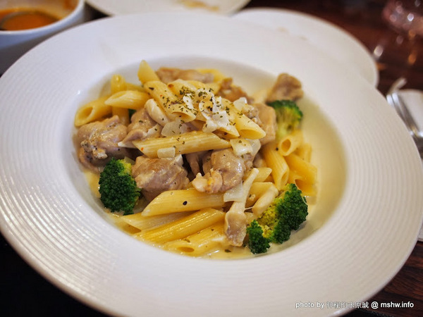 邦喬諾:【食記】台南東區-Buongiorno 邦喬諾義大利麵店 : 口味超清淡是因為在地口味?!