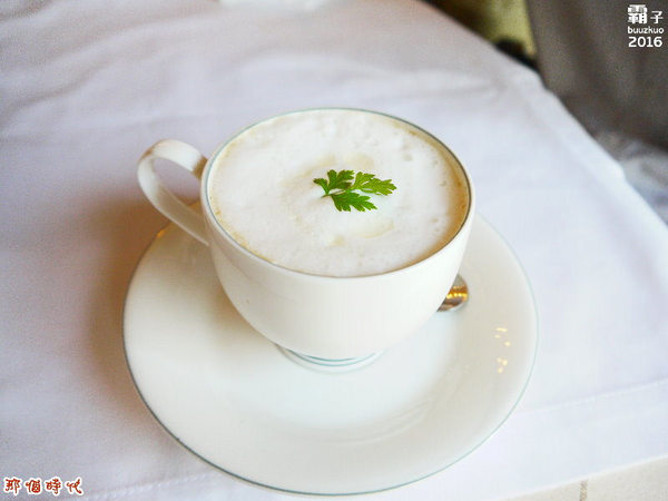 那個時代法式餐廳:那個時代法式餐廳,台南老牌法式料理,內外呈現濃濃古典風~