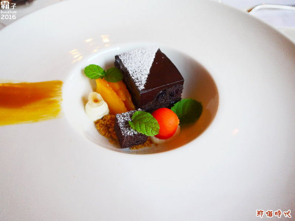 那個時代法式餐廳:那個時代法式餐廳,台南老牌法式料理,內外呈現濃濃古典風~