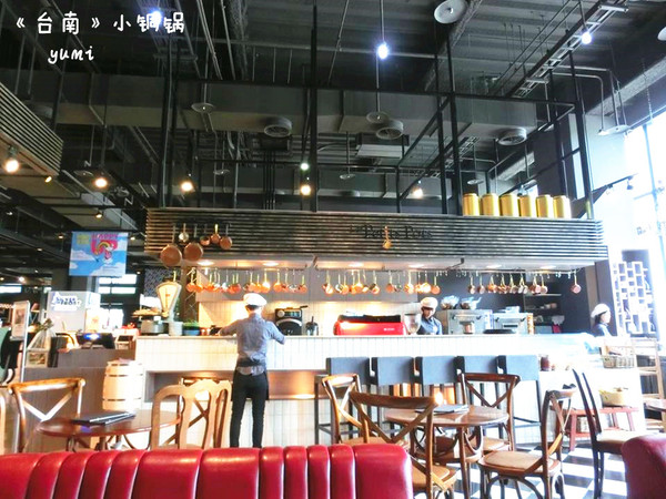 小銅鍋咖啡館(龍山店):【台南食記】慢工出細活!蓬蓬柔軟的舒芙蕾融化你心@小銅鍋咖啡館 Les Petits Pots