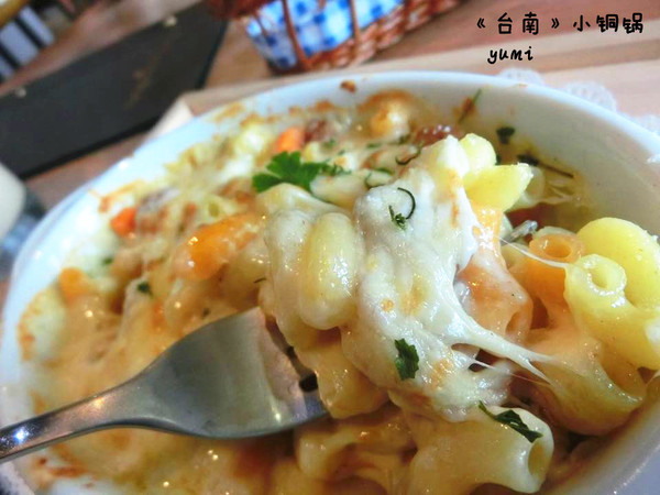 小銅鍋咖啡館(龍山店):【台南食記】慢工出細活!蓬蓬柔軟的舒芙蕾融化你心@小銅鍋咖啡館 Les Petits Pots