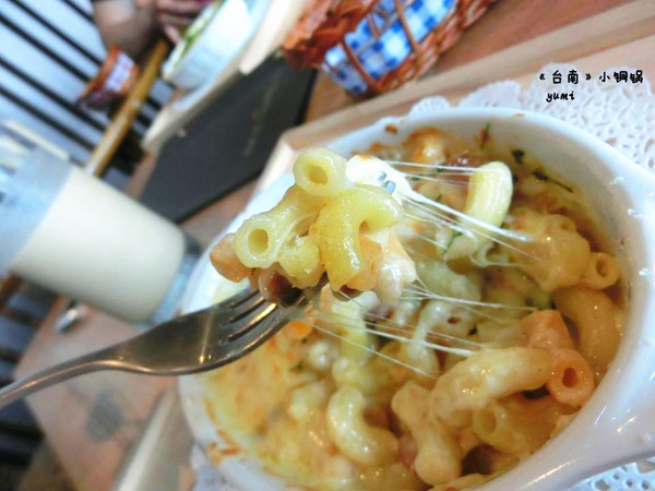 小銅鍋咖啡館(龍山店):【台南食記】慢工出細活!蓬蓬柔軟的舒芙蕾融化你心@小銅鍋咖啡館 Les Petits Pots