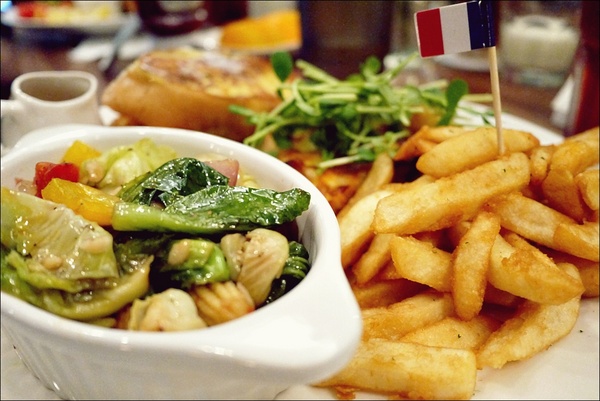 她他小餐館 Bistro Together：【她他小餐館】由味蕾勾起回憶，以美食完成旅行