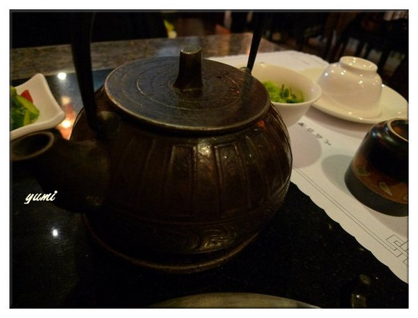 老四川巴蜀麻辣燙(台南店):【台南食記】鍋底吃到飽♥越麻越好吃@老四川巴蜀麻辣燙/台南店