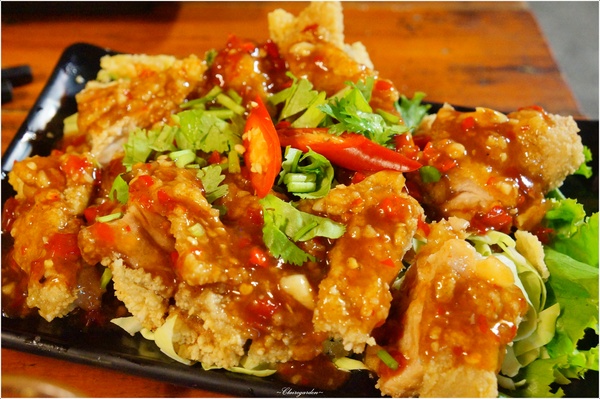 騷烤家(前鋒總店)：[2015台南行] 東區 府城騷烤家~堅守鹽烤。獨家烤油條、豆皮