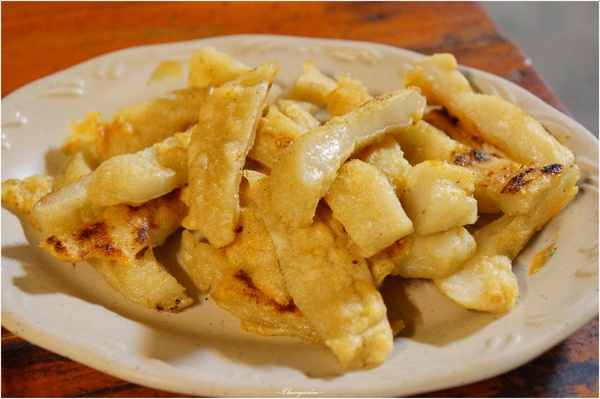 騷烤家(前鋒總店)：[2015台南行] 東區 府城騷烤家~堅守鹽烤。獨家烤油條、豆皮