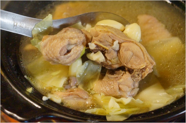 騷烤家(前鋒總店)：[2015台南行] 東區 府城騷烤家~堅守鹽烤。獨家烤油條、豆皮