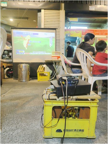 騷烤家(前鋒總店)：[2015台南行] 東區 府城騷烤家~堅守鹽烤。獨家烤油條、豆皮