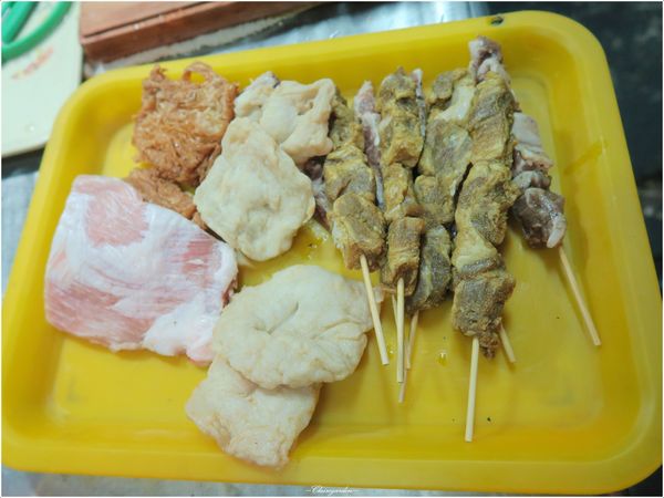 騷烤家(前鋒總店)：[2015台南行] 東區 府城騷烤家~堅守鹽烤。獨家烤油條、豆皮