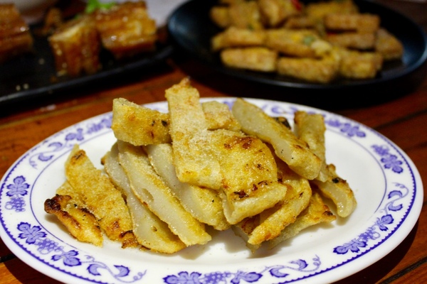 府城騷烤家：[台南]必嚐串燒 薄鹽清爽。獨創醬烤油條必點。宵夜聚餐小酌推薦 府城騷烤家