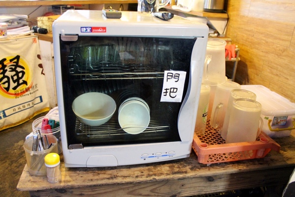 府城騷烤家：[台南]必嚐串燒 薄鹽清爽。獨創醬烤油條必點。宵夜聚餐小酌推薦 府城騷烤家