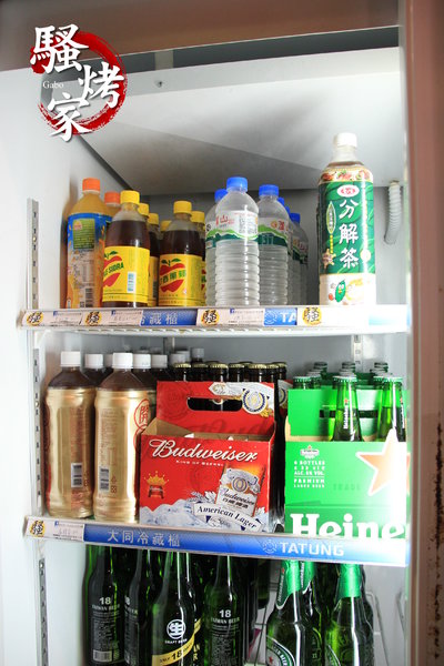 騷烤家(前鋒總店):【台南||東區】油條也能『烤』來吃!堅持炭火&鹽烤──府城騷烤家!