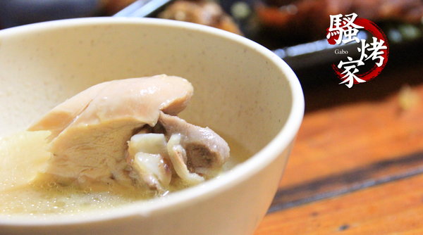 騷烤家(前鋒總店):【台南||東區】油條也能『烤』來吃!堅持炭火&鹽烤──府城騷烤家!