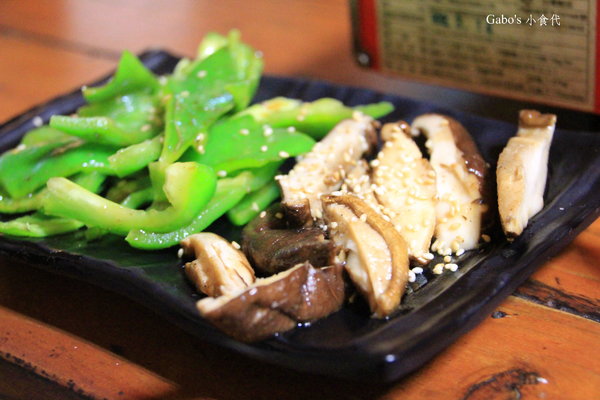 騷烤家(前鋒總店):【台南||東區】油條也能『烤』來吃!堅持炭火&鹽烤──府城騷烤家!