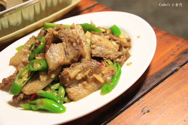 騷烤家(前鋒總店):【台南||東區】油條也能『烤』來吃!堅持炭火&鹽烤──府城騷烤家!