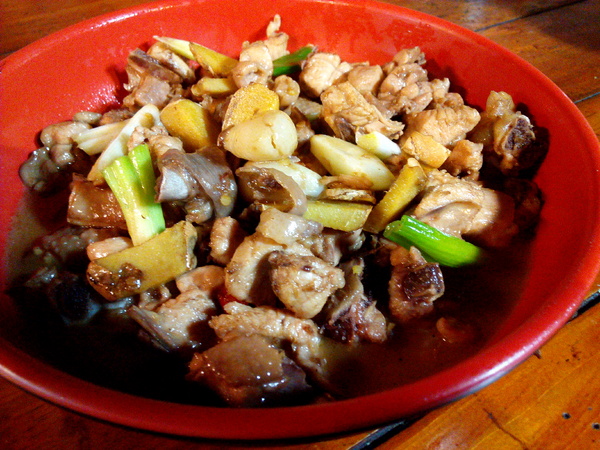 府城騷烤家:【臺南Ω東區】府城騷烤家。來台南必吃的內行人燒烤,以炭火精心慢烤的好味