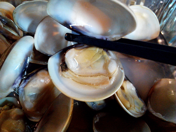 府城騷烤家:【臺南Ω東區】府城騷烤家。來台南必吃的內行人燒烤,以炭火精心慢烤的好味