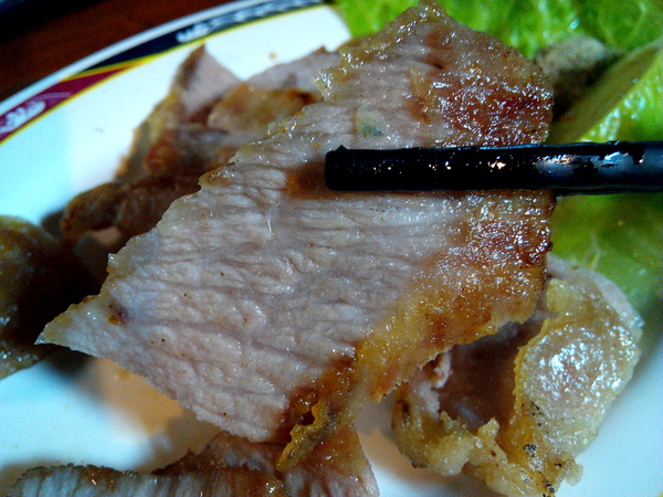 府城騷烤家:【臺南Ω東區】府城騷烤家。來台南必吃的內行人燒烤,以炭火精心慢烤的好味