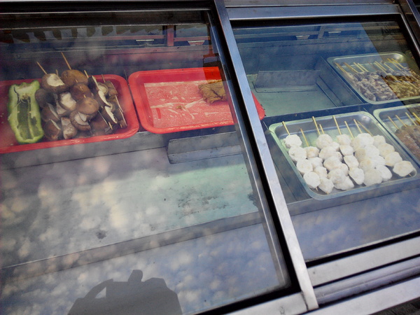 府城騷烤家:【臺南Ω東區】府城騷烤家。來台南必吃的內行人燒烤,以炭火精心慢烤的好味