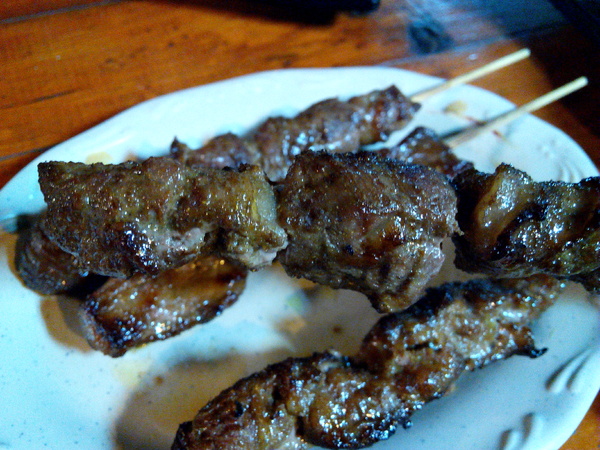 府城騷烤家:【臺南Ω東區】府城騷烤家。來台南必吃的內行人燒烤,以炭火精心慢烤的好味