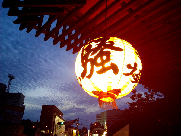 府城騷烤家:【臺南Ω東區】府城騷烤家。來台南必吃的內行人燒烤,以炭火精心慢烤的好味