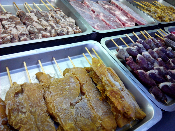 府城騷烤家:【臺南Ω東區】府城騷烤家。來台南必吃的內行人燒烤,以炭火精心慢烤的好味