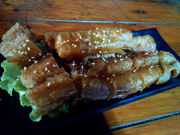 府城騷烤家:【臺南Ω東區】府城騷烤家。來台南必吃的內行人燒烤,以炭火精心慢烤的好味