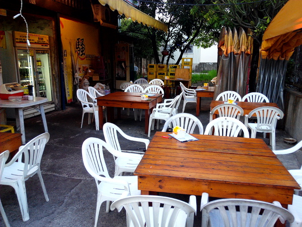 府城騷烤家:【臺南Ω東區】府城騷烤家。來台南必吃的內行人燒烤,以炭火精心慢烤的好味