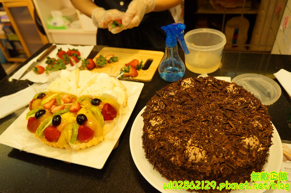 台灣茶奶茶(無)：【台南-東區】珍珠奶茶x4度C蛋糕...少女心奔放中~大推香蕉黑森林.草莓巧克力派.珍珠奶茶蛋糕.芋頭大泡芙.白玉珍珠楓糖捲...《台灣茶奶茶》