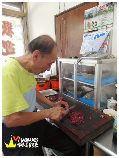 文章牛肉湯：台南安平｜宵夜場至隔天中午也能吃到新鮮現切牛肉『文章牛肉湯』
