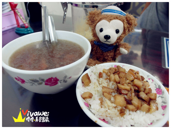 文章牛肉湯：台南安平｜宵夜場至隔天中午也能吃到新鮮現切牛肉『文章牛肉湯』