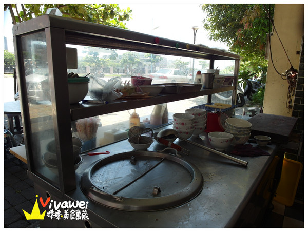 文章牛肉湯：台南安平｜宵夜場至隔天中午也能吃到新鮮現切牛肉『文章牛肉湯』