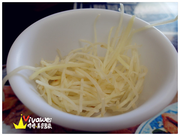 文章牛肉湯：台南安平｜宵夜場至隔天中午也能吃到新鮮現切牛肉『文章牛肉湯』