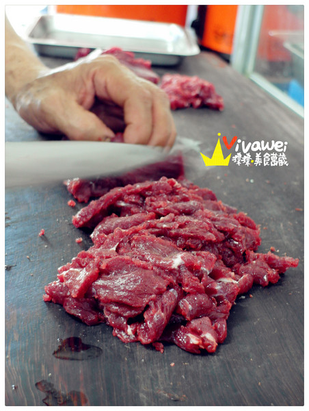 文章牛肉湯：台南安平｜宵夜場至隔天中午也能吃到新鮮現切牛肉『文章牛肉湯』