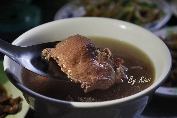 台南安平文章牛肉湯8059