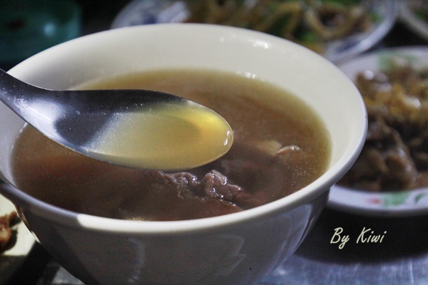 台南安平文章牛肉湯8060
