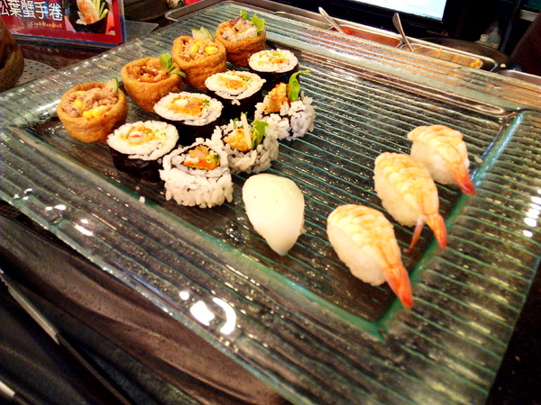 寶日式涮涮鍋(台南安平店):【臺南Ω安平區】宝TAKARA日式涮涮鍋。現切肉品、蔬菜、海鮮類都是上等品質