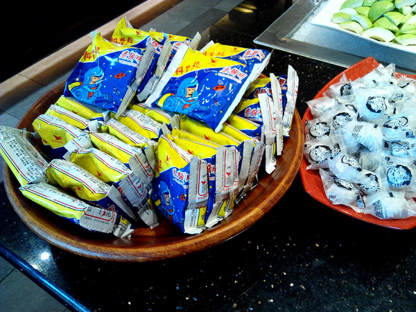 寶日式涮涮鍋(台南安平店):【臺南Ω安平區】宝TAKARA日式涮涮鍋。現切肉品、蔬菜、海鮮類都是上等品質