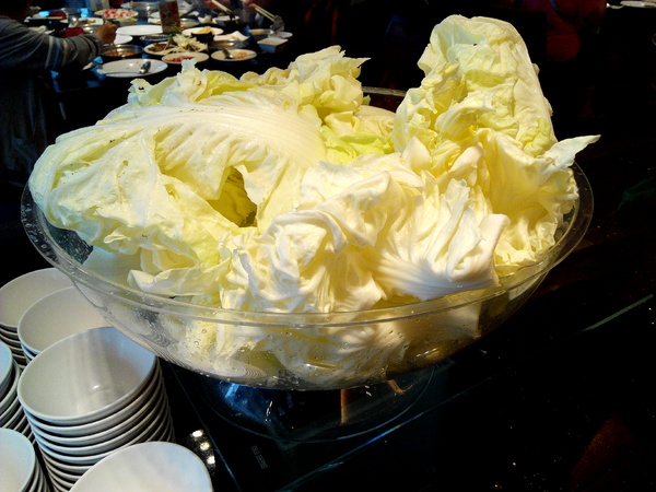 寶日式涮涮鍋(台南安平店):【臺南Ω安平區】宝TAKARA日式涮涮鍋。現切肉品、蔬菜、海鮮類都是上等品質